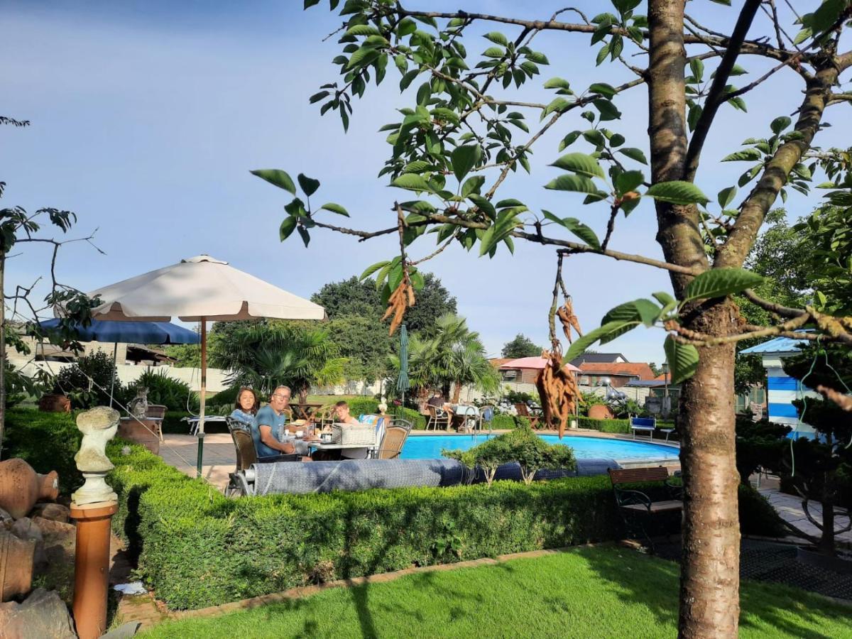 B&B Casa Roman & Vakantiewoning Voor 1 Pers Tot Max 32 Personen Zonhoven Exterior photo