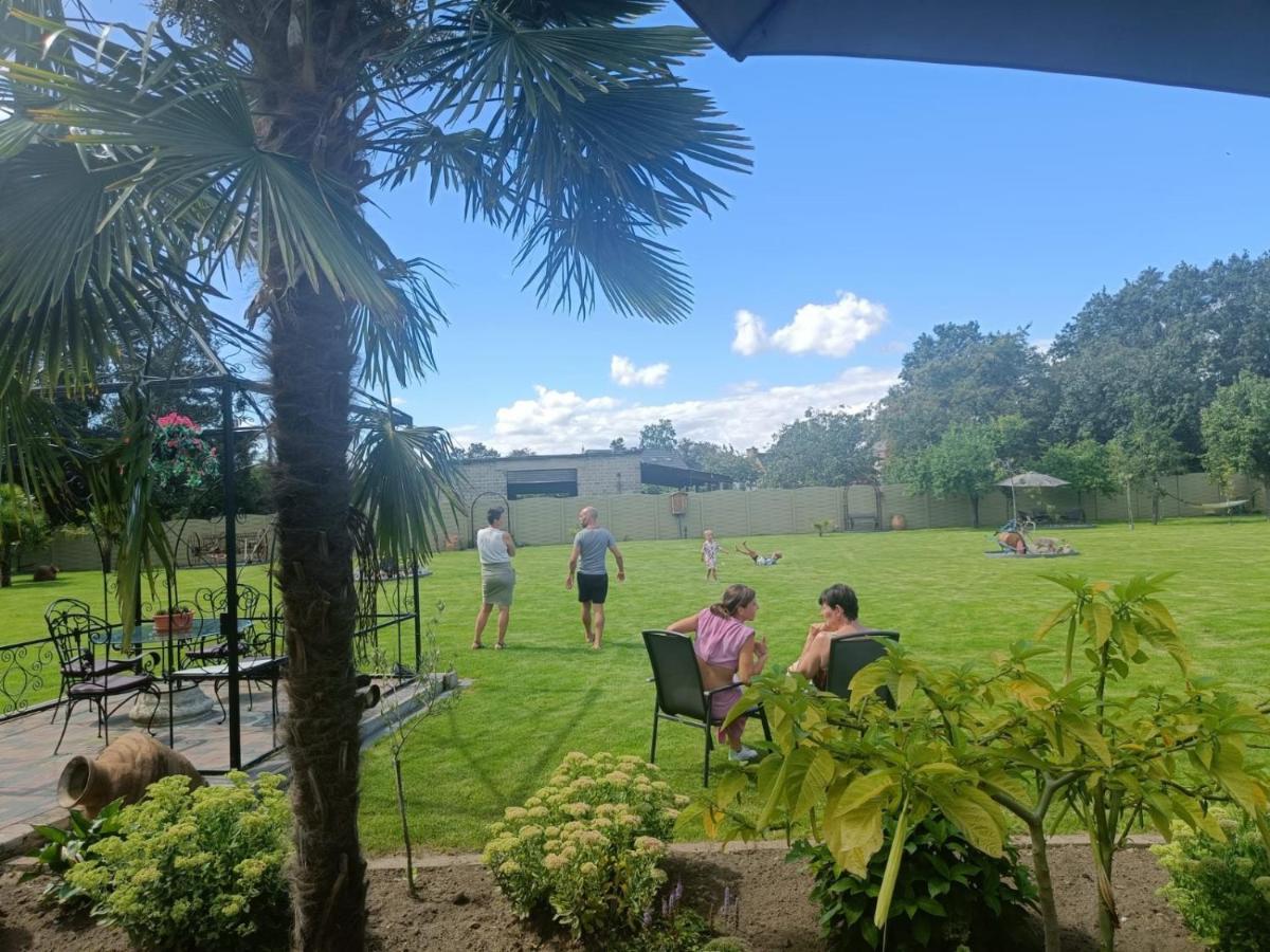 B&B Casa Roman & Vakantiewoning Voor 1 Pers Tot Max 32 Personen Zonhoven Exterior photo