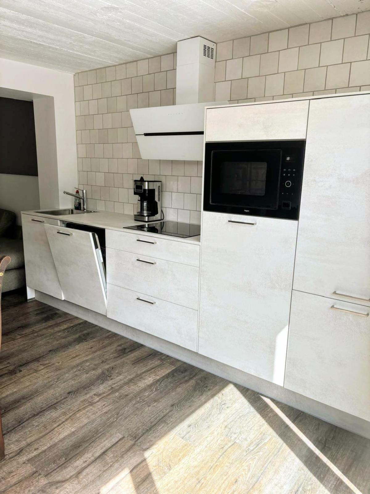 B&B Casa Roman & Vakantiewoning Voor 1 Pers Tot Max 32 Personen Zonhoven Exterior photo