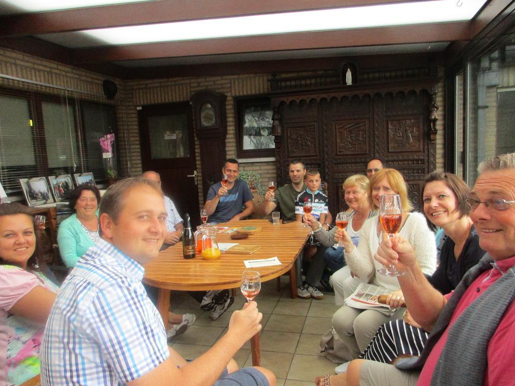 B&B Casa Roman & Vakantiewoning Voor 1 Pers Tot Max 32 Personen Zonhoven Exterior photo
