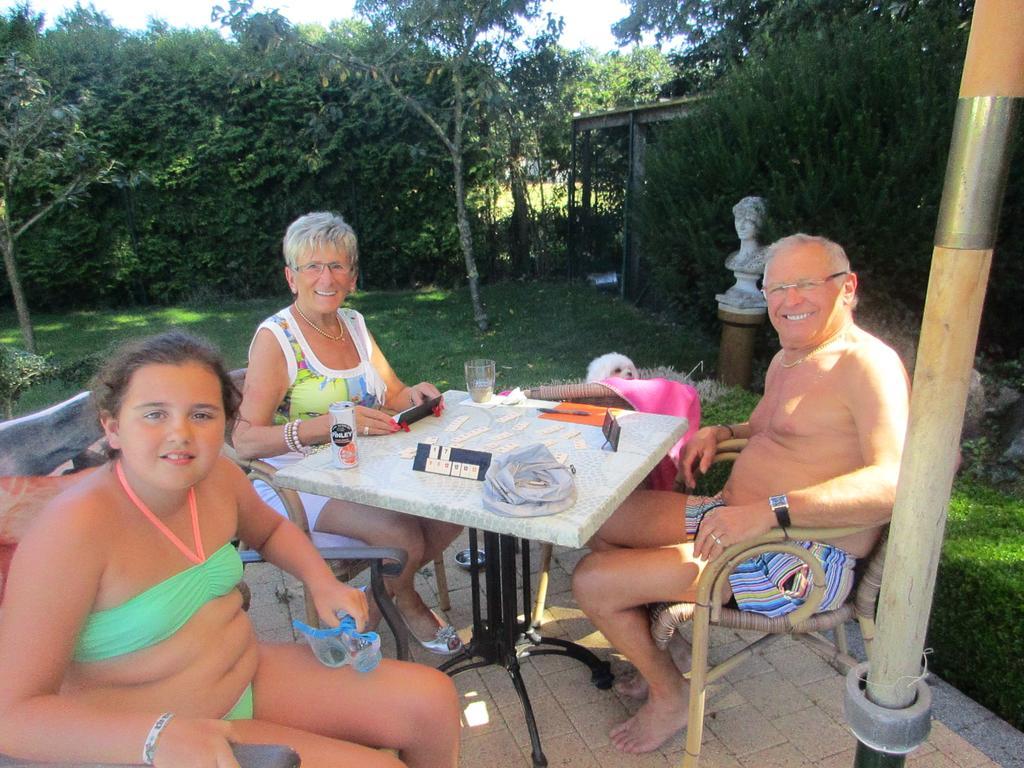 B&B Casa Roman & Vakantiewoning Voor 1 Pers Tot Max 32 Personen Zonhoven Exterior photo