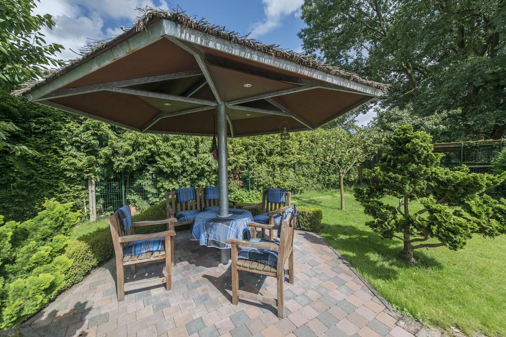 B&B Casa Roman & Vakantiewoning Voor 1 Pers Tot Max 32 Personen Zonhoven Exterior photo